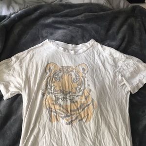 American eagle oversized tee w/ tiger